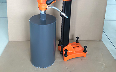 磁力鉆磁性減弱或者無磁性是由什么原因造成的？